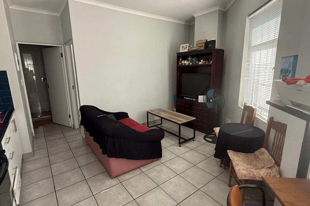 Ground floor apartment, Perfect for the Modern Professional - Photo 3