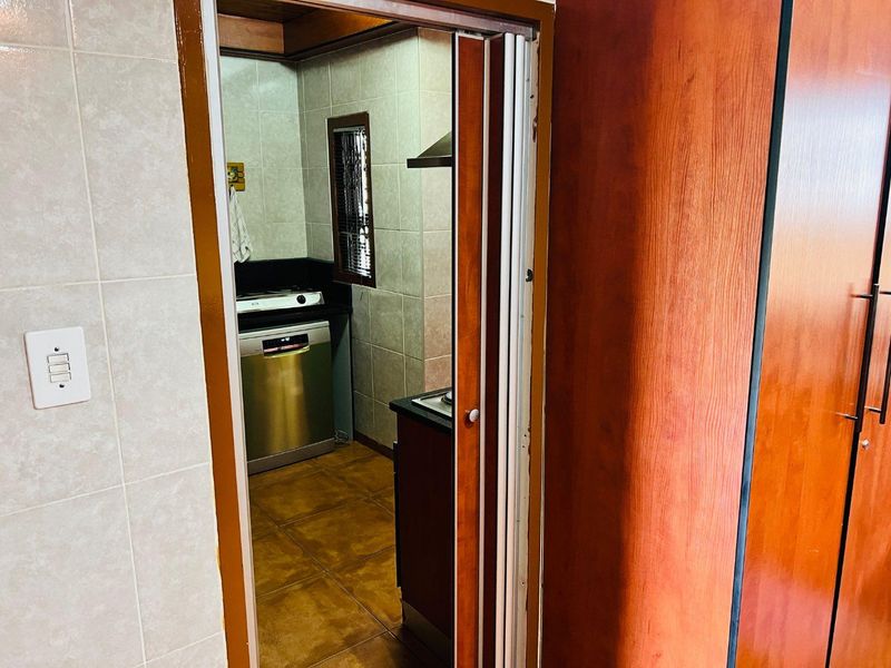 An absolute Gem - Photo 10