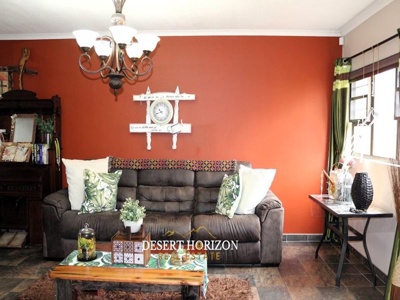 Walvis Bay ,Erongo | Beautiful spacious home with a flat - Photo 3