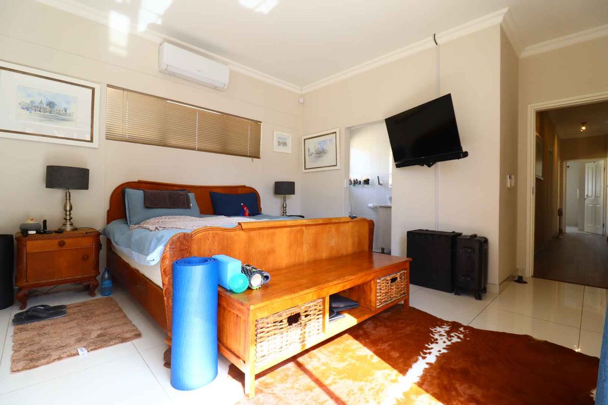 3 Bedroom Ocean View Family Home with Generator, Aircons, Fireplace, Laminated Floors & Excellent Security for sale in Swakopmund Namibia - Photo 5