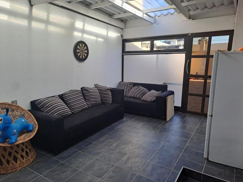 Buy a beautiful 3 Bedroom house with a 2 Bedroom flat in Walvisbay Town Center - Photo 6