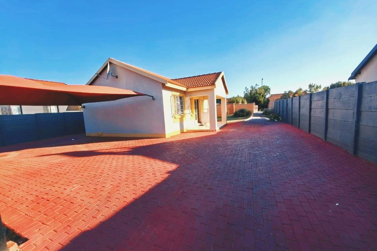 Modern house for sale - Photo 2