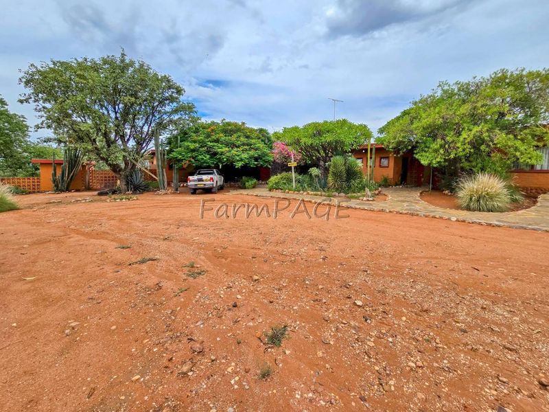 Kunene region, Outjo district:  Lodge for Sale! - Photo 3