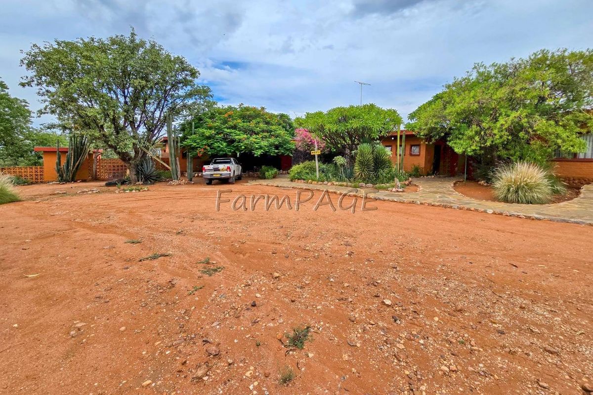 Kunene region, Outjo district:  Lodge for Sale! - Photo 3