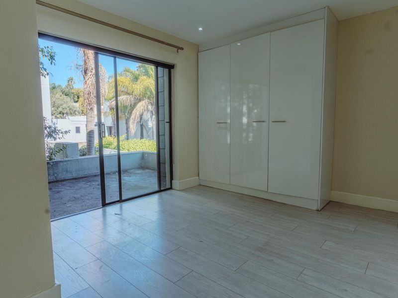 Modern, 3 Bedroom, 3.5 Bath - Photo 6