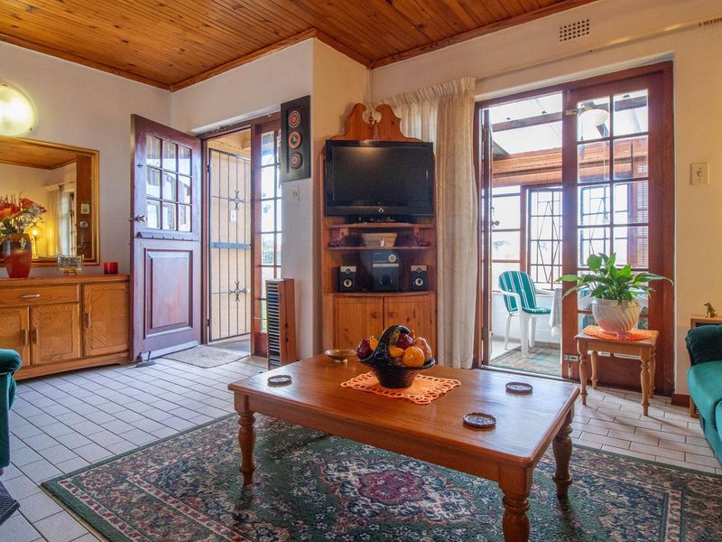 Dual Living at an Affordable Price - Bring the Whole Family - Photo 7