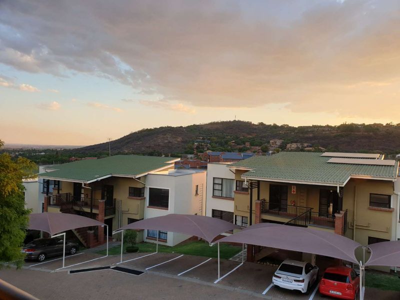 2 Bedroom Unit in Sought after Complex With Views - Photo 1
