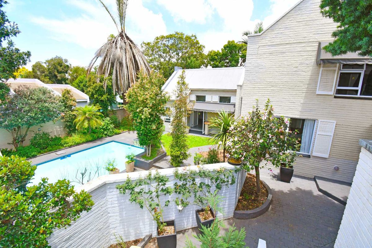 Fourways Gardens - Photo 2