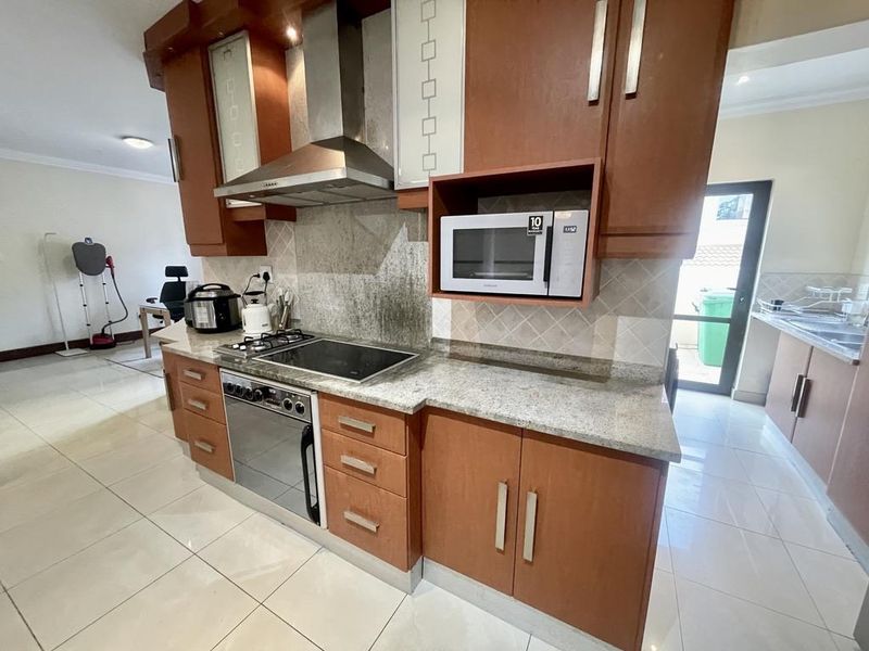 Hendra - Modern 4-Bedroom Home for Sale in Prestigious Izinga Ridge - Photo 7