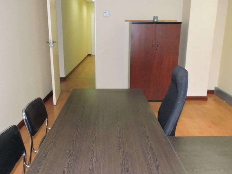 Executive Office Suite in Rivonia, Sandton - Photo 9