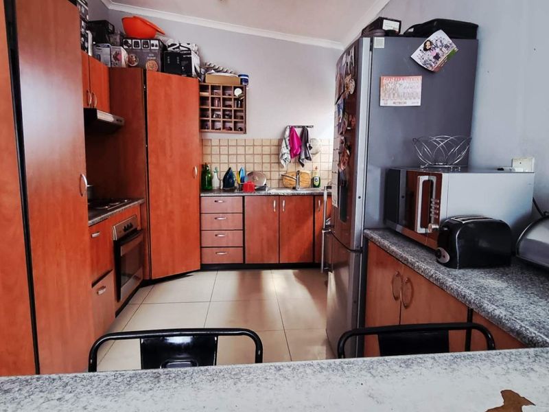 Dorado park 4 bedroom house - Photo 2