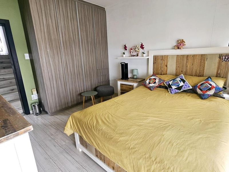 3 Bedroom Duet House For Sale in Kleine Kuppe - Photo 6