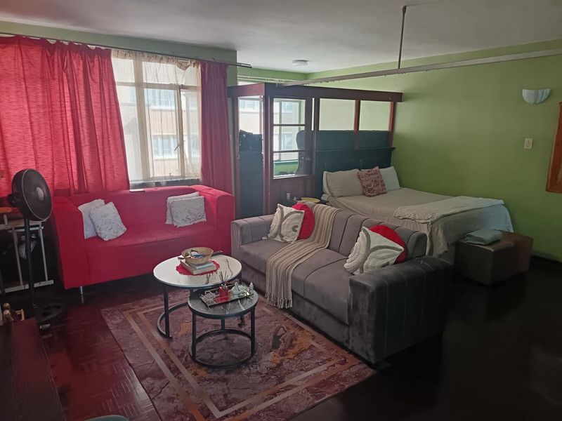 Bachelor Flat Offering Privacy, Space & Peace of Mind! Hurry this won't last!!!! - Photo 1