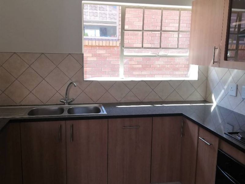 Stunning 1st Floor 2-Bedroom Simplex! - Photo 9
