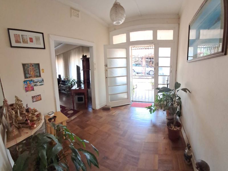 4 Bedroom home with cottage to generate extra income - Photo 7