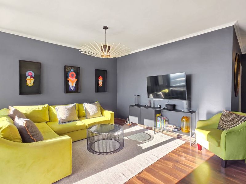 Woodstock's Finest: Contemporary Two-Bedroom Apartment with Urban Charm - AirBnB Friendly - Photo 6