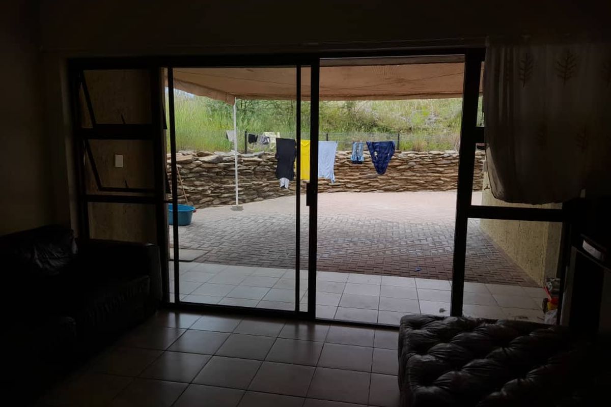 GROUND FLOOR 3 BEDROOM APARTMENT FOR SALE IN ELISENHEIM - Photo 2