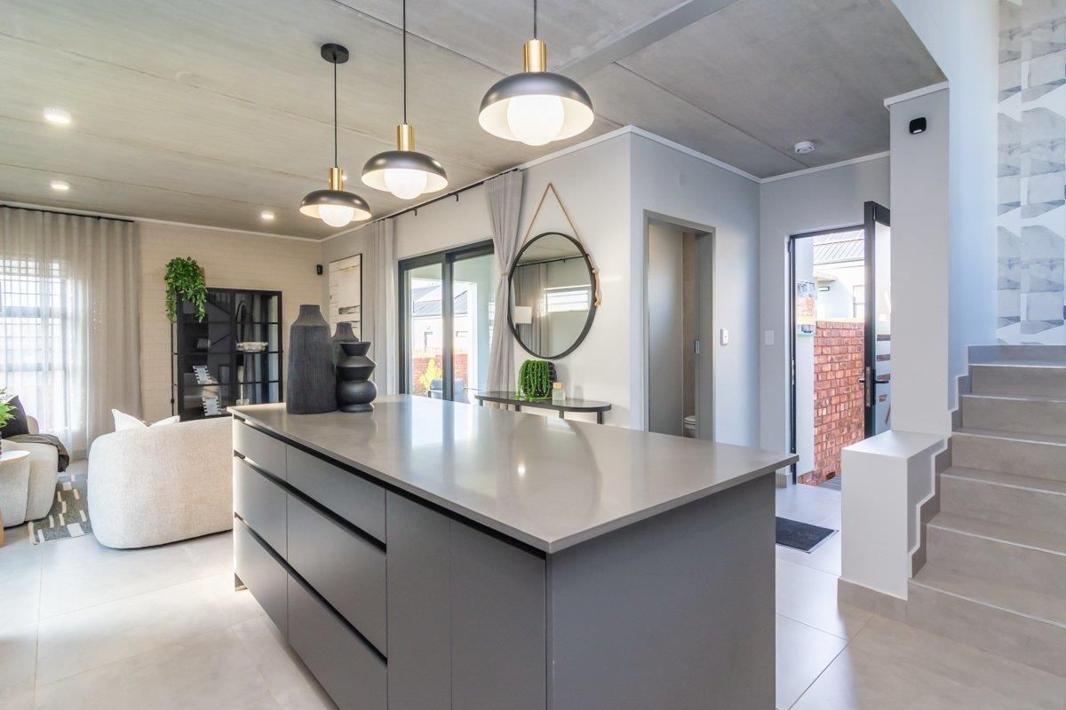 Brand-new 3-bedroom family home with modern finishes in Baltimore estate, Northriding - Photo 2