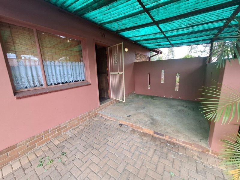 Packed with potential - priced to sell fast! - Photo 6