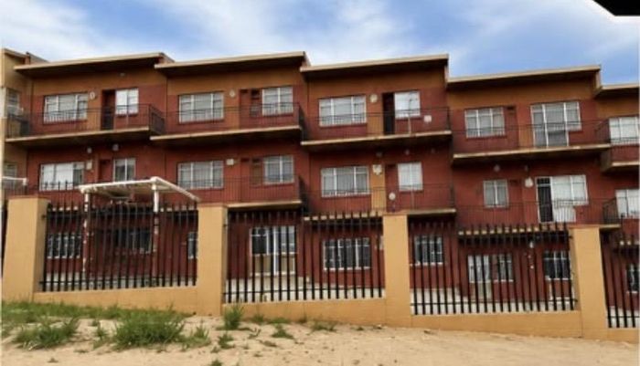 Property #2516462, Apartment For Sale in Windhoek North