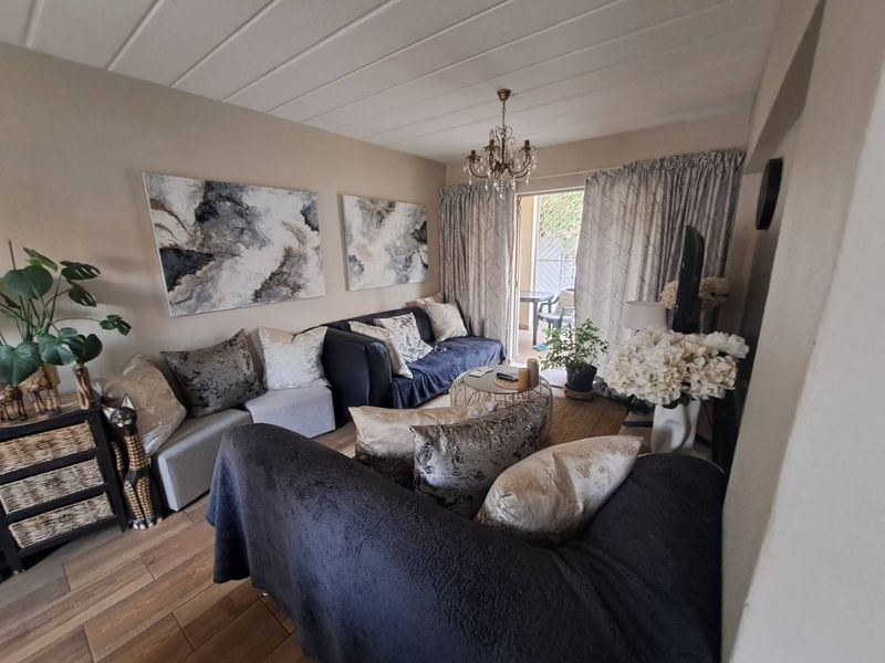 STUNNING Apartment For Sale! - Photo 9