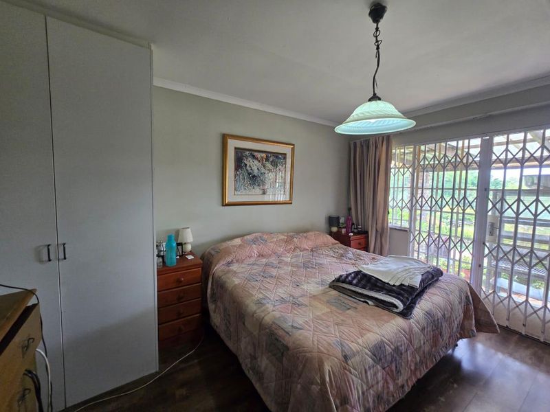 4 bedroom house + 2 bedrooms house +granny cottage +workshop +Domestik quarters + Fruit trees - Photo 10