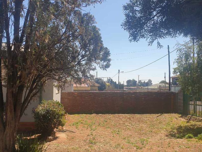 Fixer-Upper Opportunity in Western Extension, Benoni - Perfect for Investors or DIY Enthusiasts - Photo 4