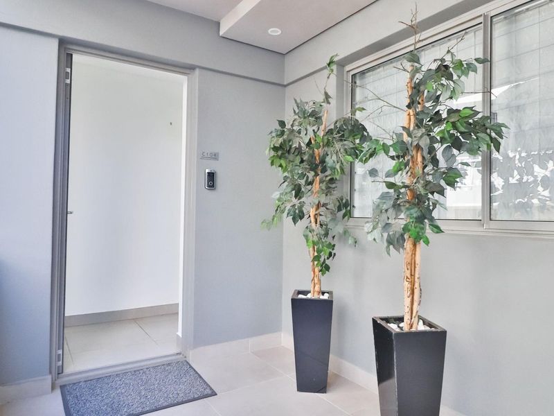 Luxurious Ground Floor Apartment in Aloe Ridge, Island View - Photo 4