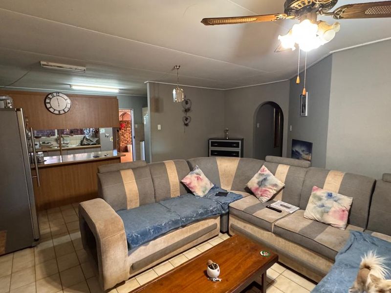 Townhouse for Sale in New Park - Photo 3