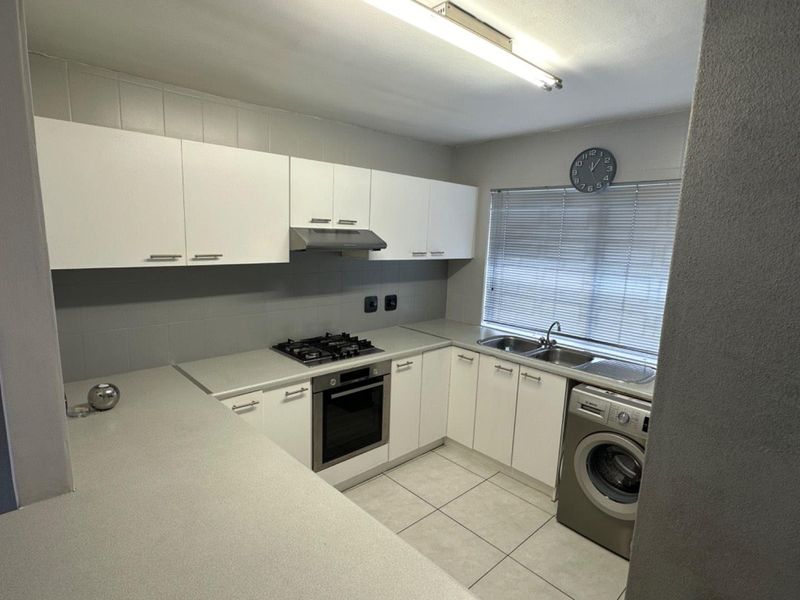 Spacious Ground Floor Apartment in Popular D'urban Place - Photo 6