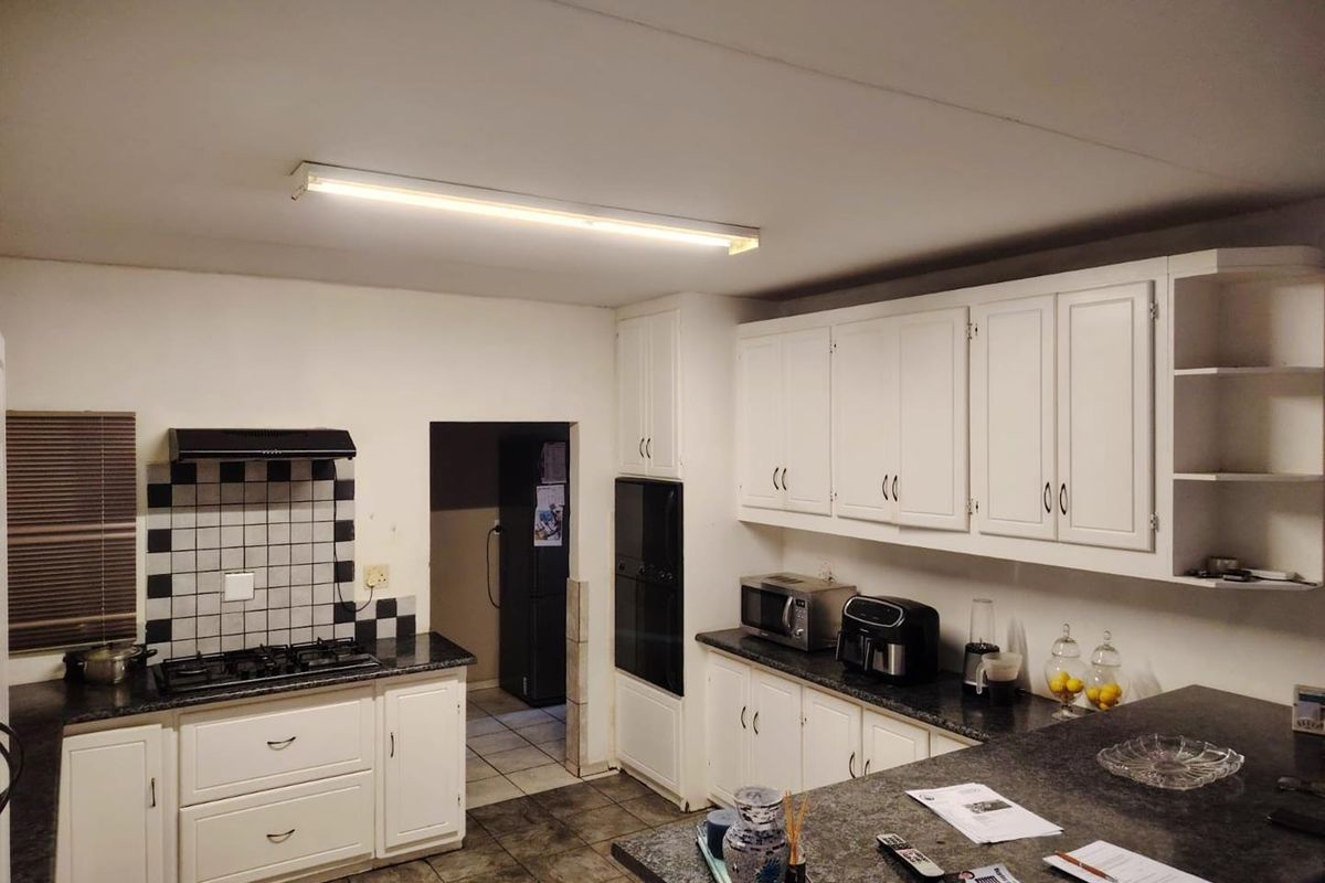 Your Dream Home Awaits in Baysvalley with Bonus Flat - Photo 4