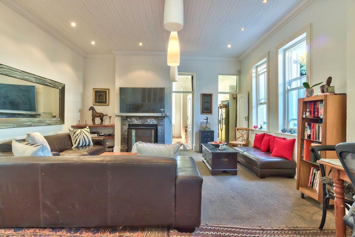 A TRUE GEM IN THE HEART OF GREEN POINT - Photo 5