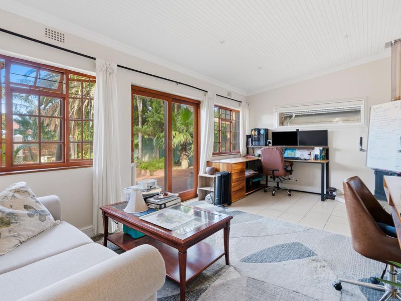 3–4 Bedroom Dreyersdal Family Home with Dual Living Option and Full Solar - Photo 3