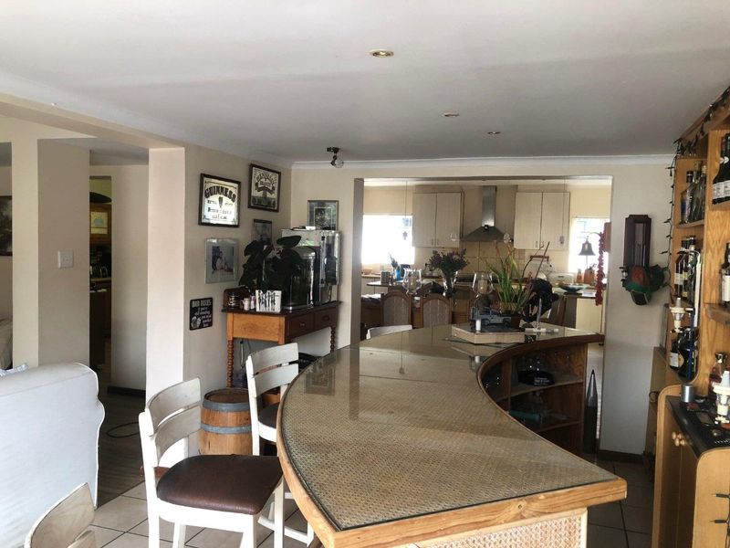 Charming Coastal Living in Westcliff, Hermanus - Photo 8