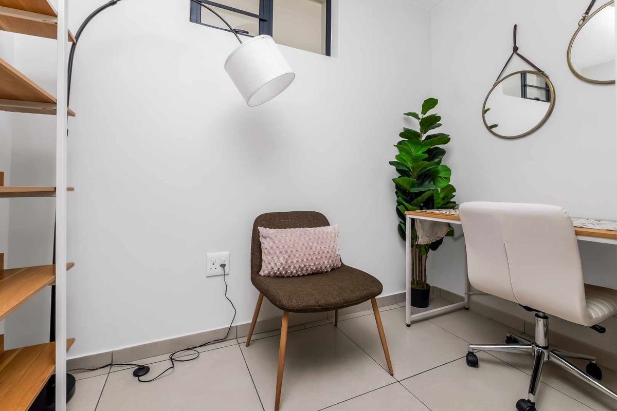 Modern 1-Bedroom Loft Apartment For Sale - Photo 5