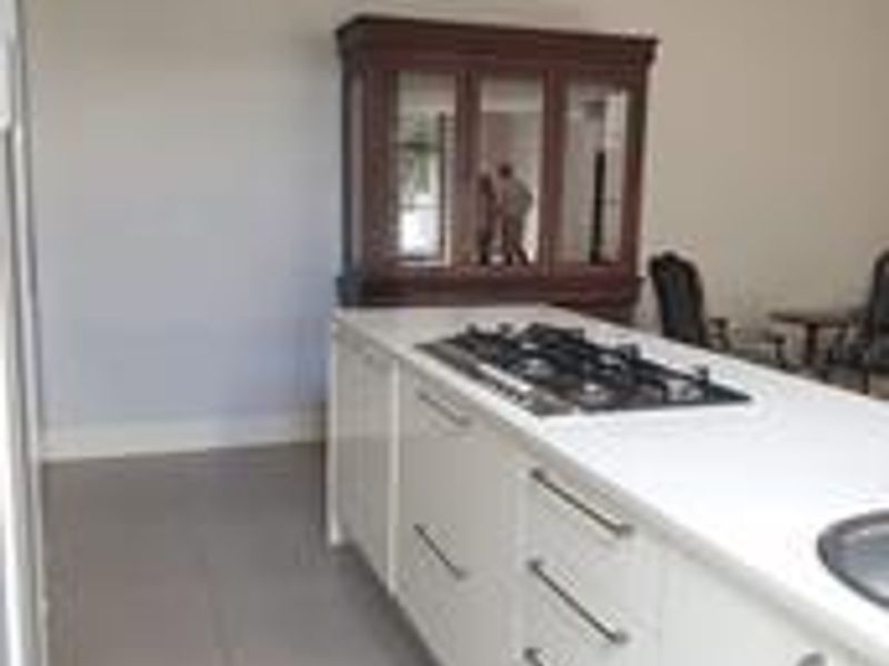 Executive Townhouse - Modern - Photo 3