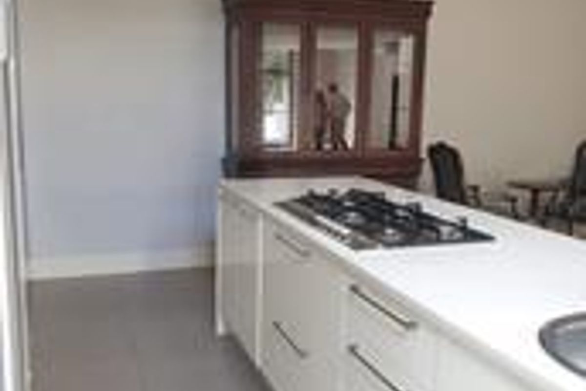 Executive Townhouse - Modern - Photo 3