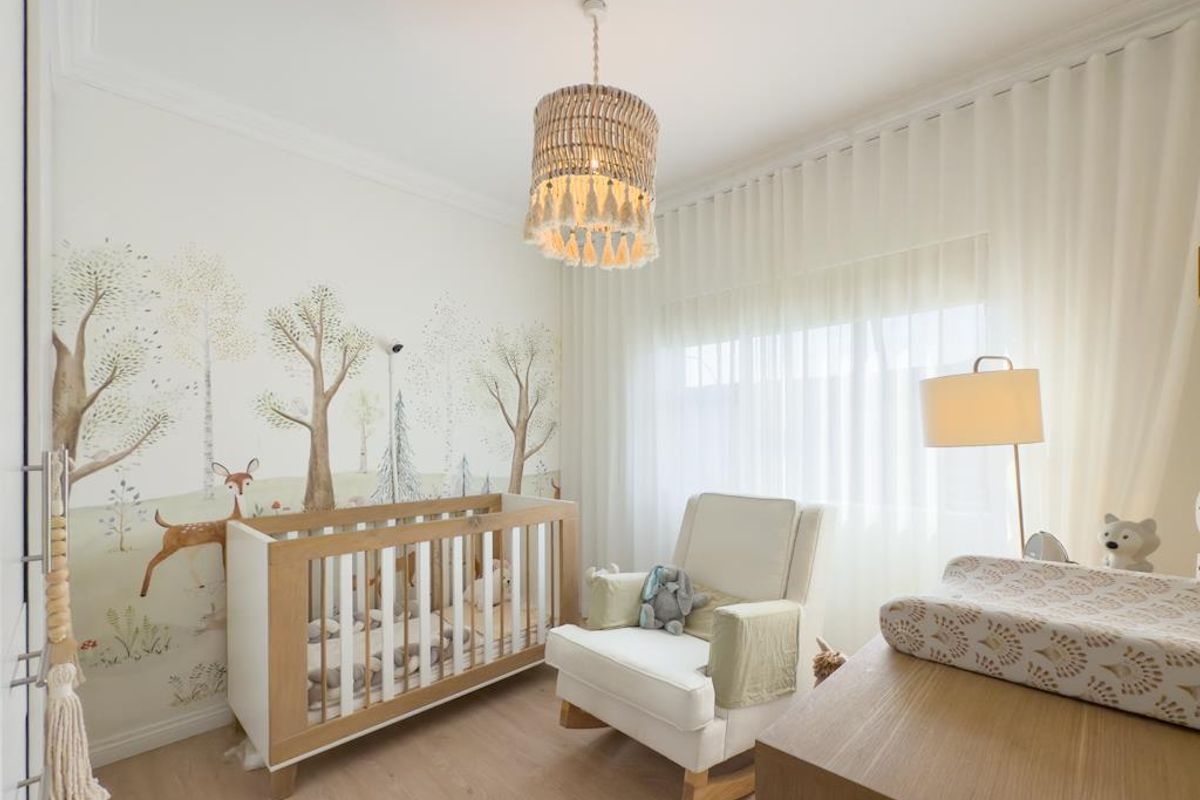 Modern Family Home with Solar System – Big Corner Stand & Entertainment Dream - Photo 4