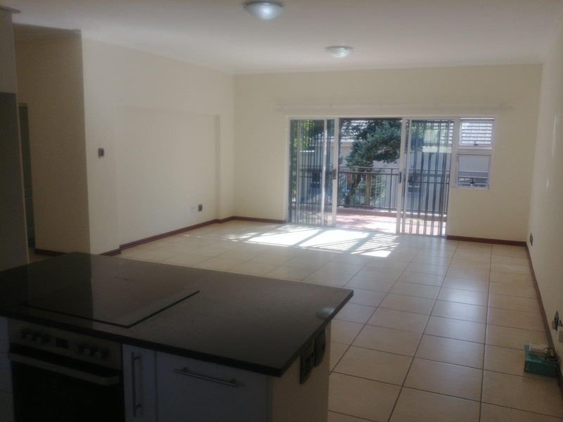 TREMENDOUS 2 BED 2 BATH APARTMENT IN THE BEAUTIFUL ARE OF PARKVIEW - Photo 4