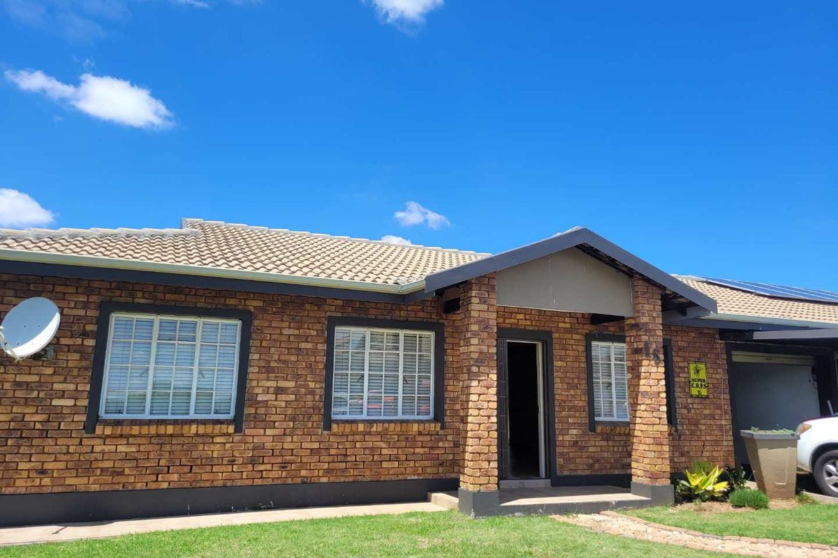 SECURE AND SPACIOUS - INVESTORS DREAM! - Photo 2