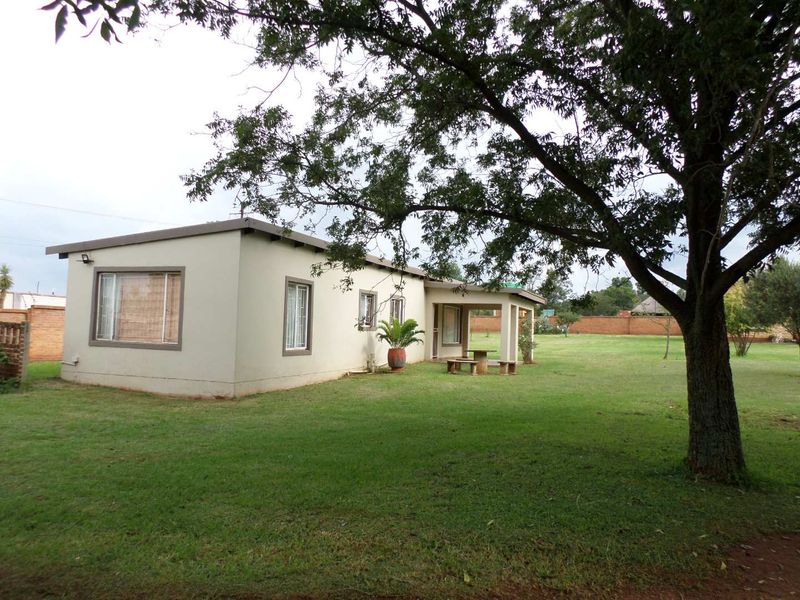 Excellent investment opportunity (small Holding) - Photo 10