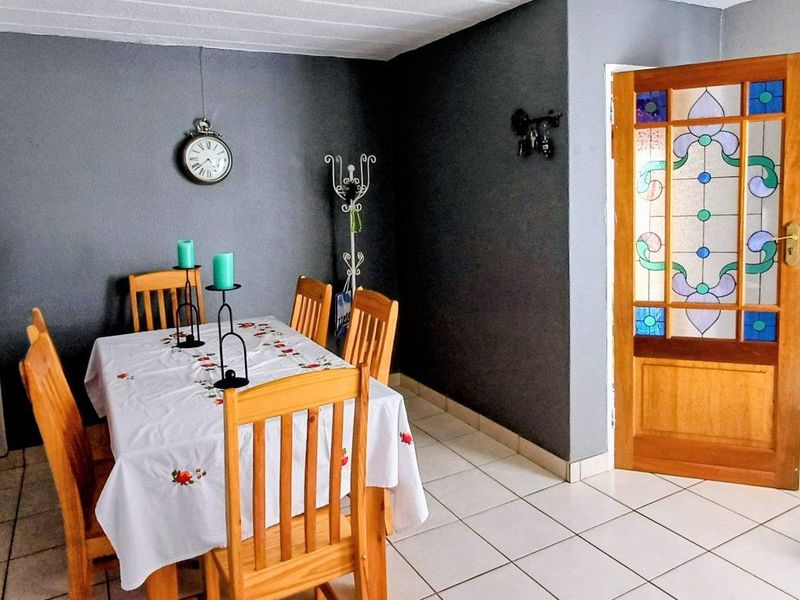 Sunny 3 bedroom duplex in Atlasville up for grabs! - Photo 8