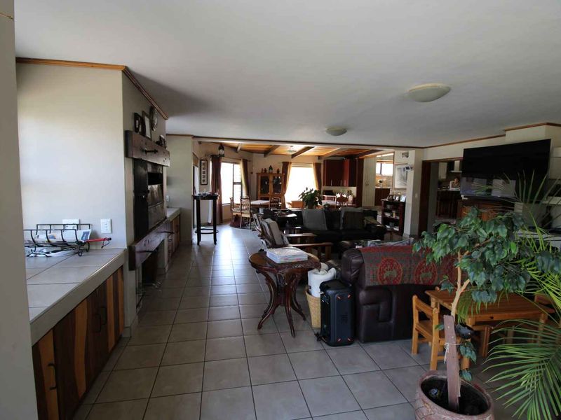 Area of high priced homes - Photo 3