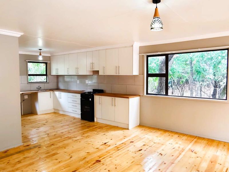 Modern Off-Grid Living: Brand New Nutech Home - Photo 3