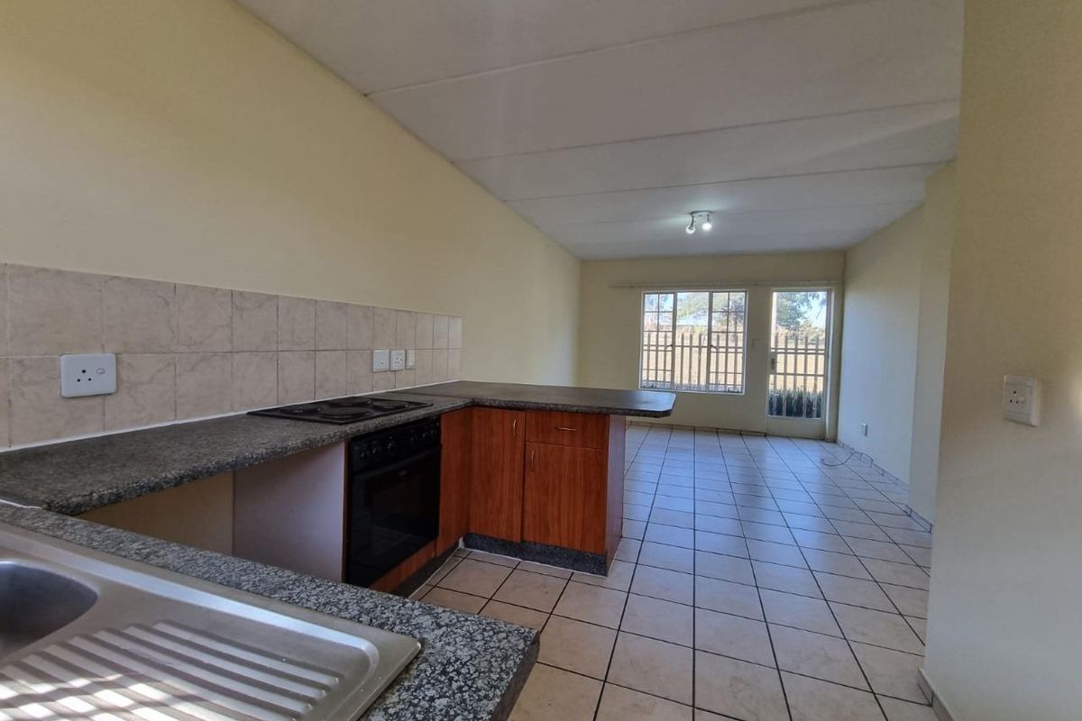 Apartment to rent  - Lock up and go unit - Photo 4