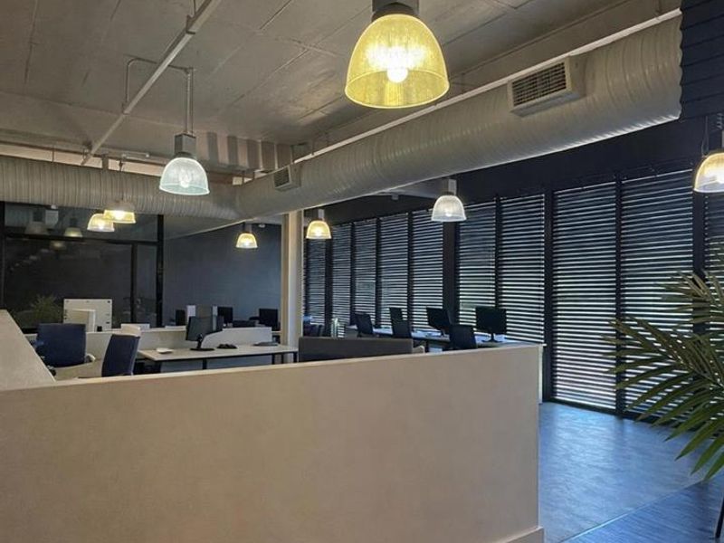 Furnished Premium office to let in De Waterkant with two balconies - Photo 6