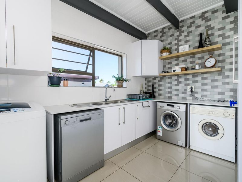 Income generator or extended family... - Photo 5