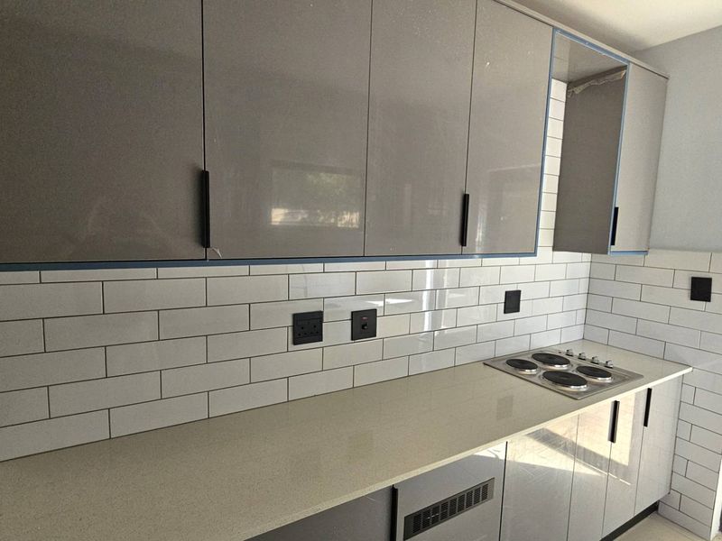 Executive 5 Bedroom House in Melodie Hartbeespoort - Photo 8