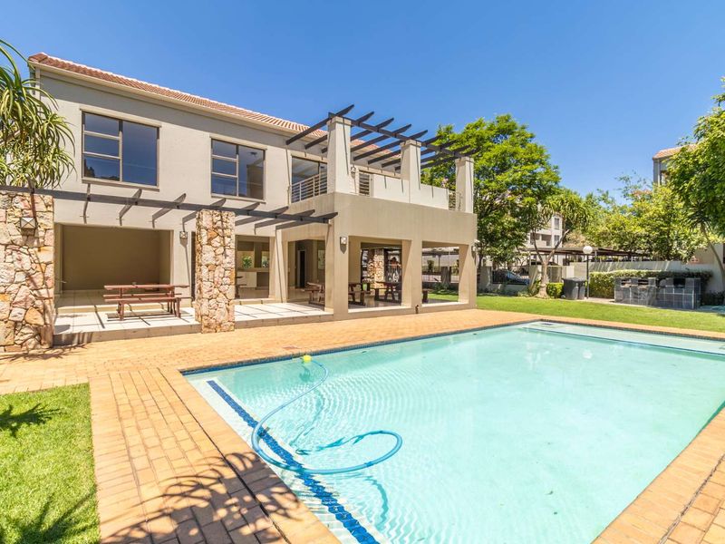 Studio Apartment for Lifestyle and Value - Photo 2