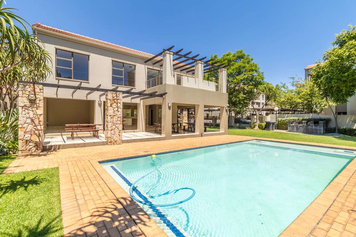 Studio Apartment for Lifestyle and Value - Photo 2